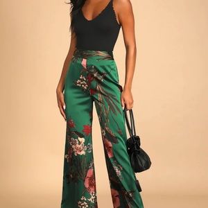 Lulus Green Floral Print Satin Wide Leg Pants - size small
